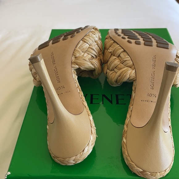 Bottega Venetia raffia heels - Picture 3 of 12